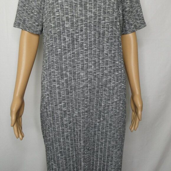 Forever 21 + Plus Ribbed Knit Sweater Mini Dress - Picture 4 of 6